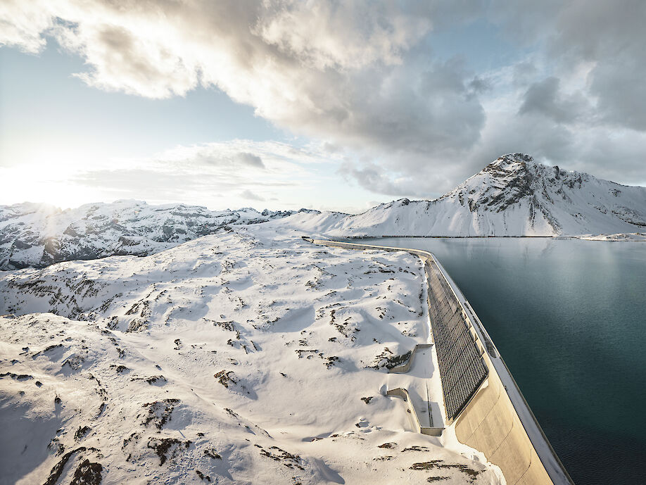 MICHEL JAUSSI shoots a Swiss renewables story