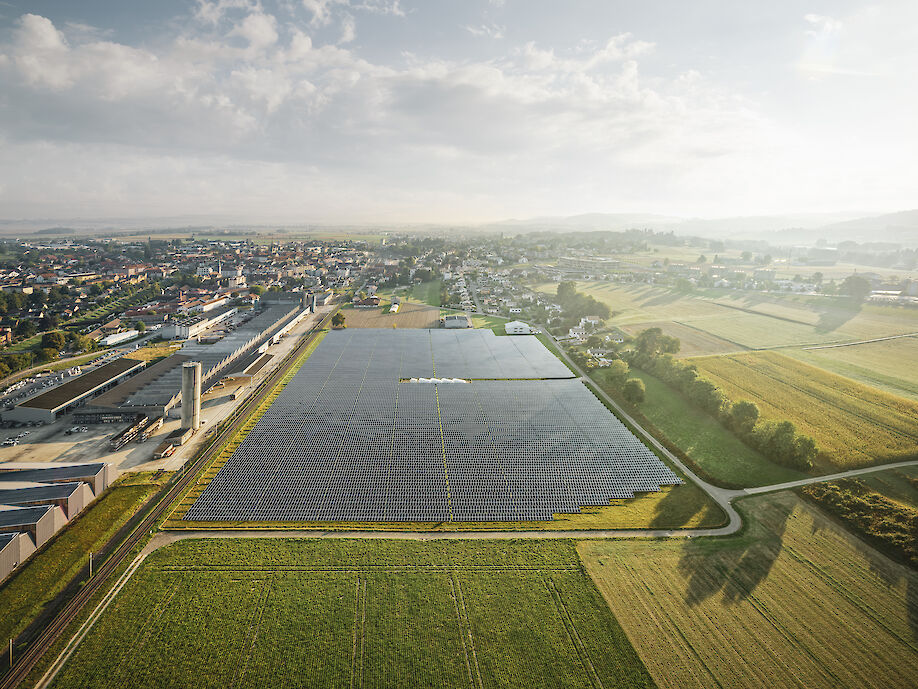 MICHEL JAUSSI shoots a Swiss renewables story